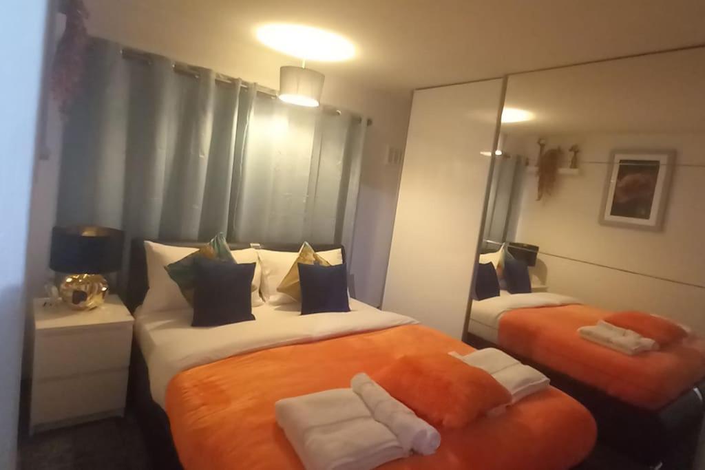 Golden Plush Suites - Beautiful Luxury 3 Bed House In Leicester Exterior foto
